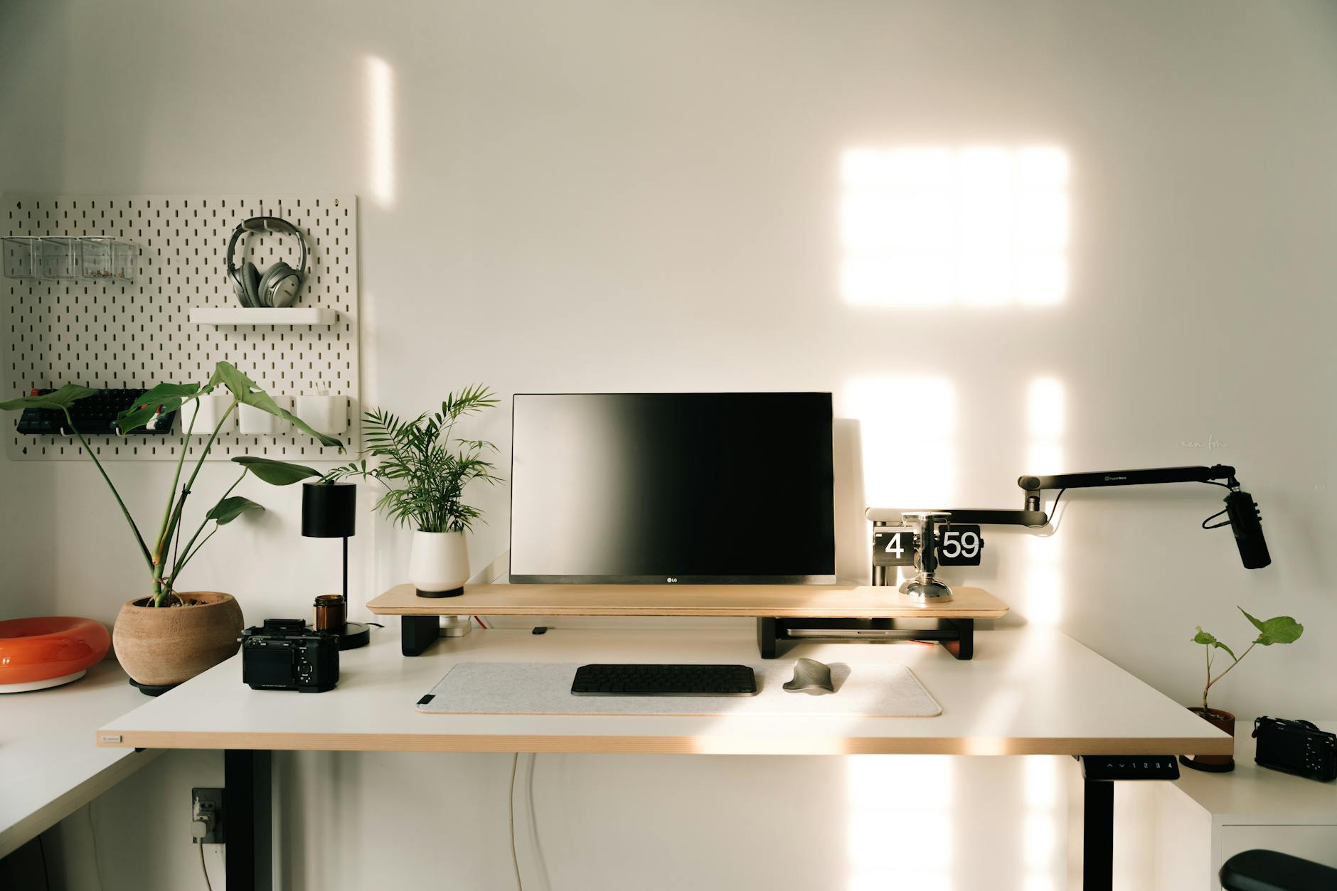 AI Design Tools in 2026: Innovate or Stick to Tradition?