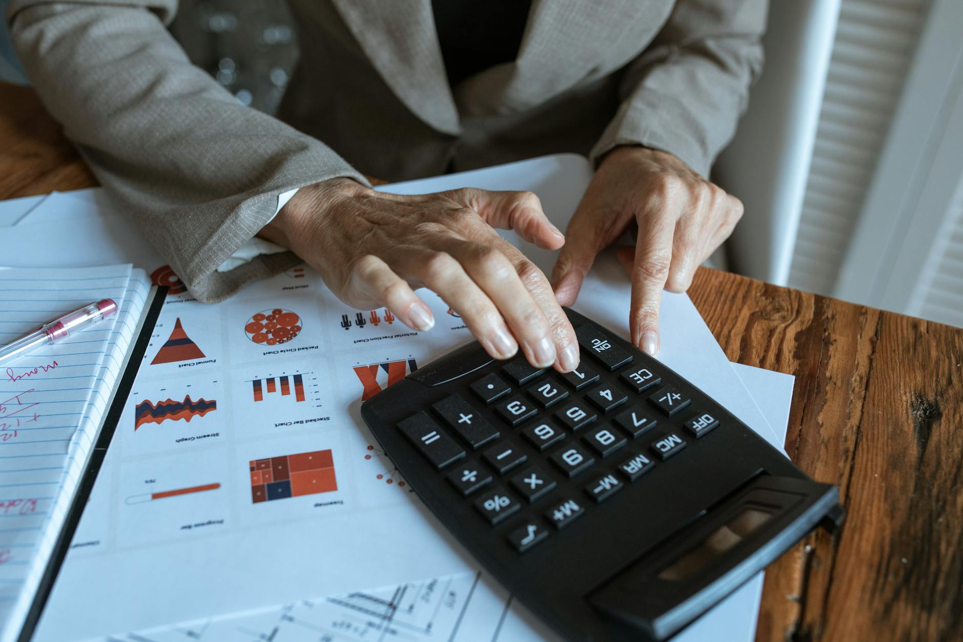 Microsoft 365 Costs for Large Teams: Budgeting Beyond Convenience