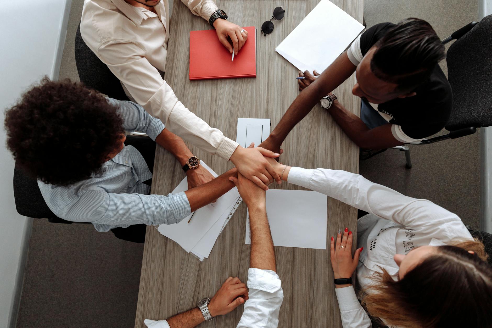 Key Web Development Tools for a 5-Person Team: The Best Stack