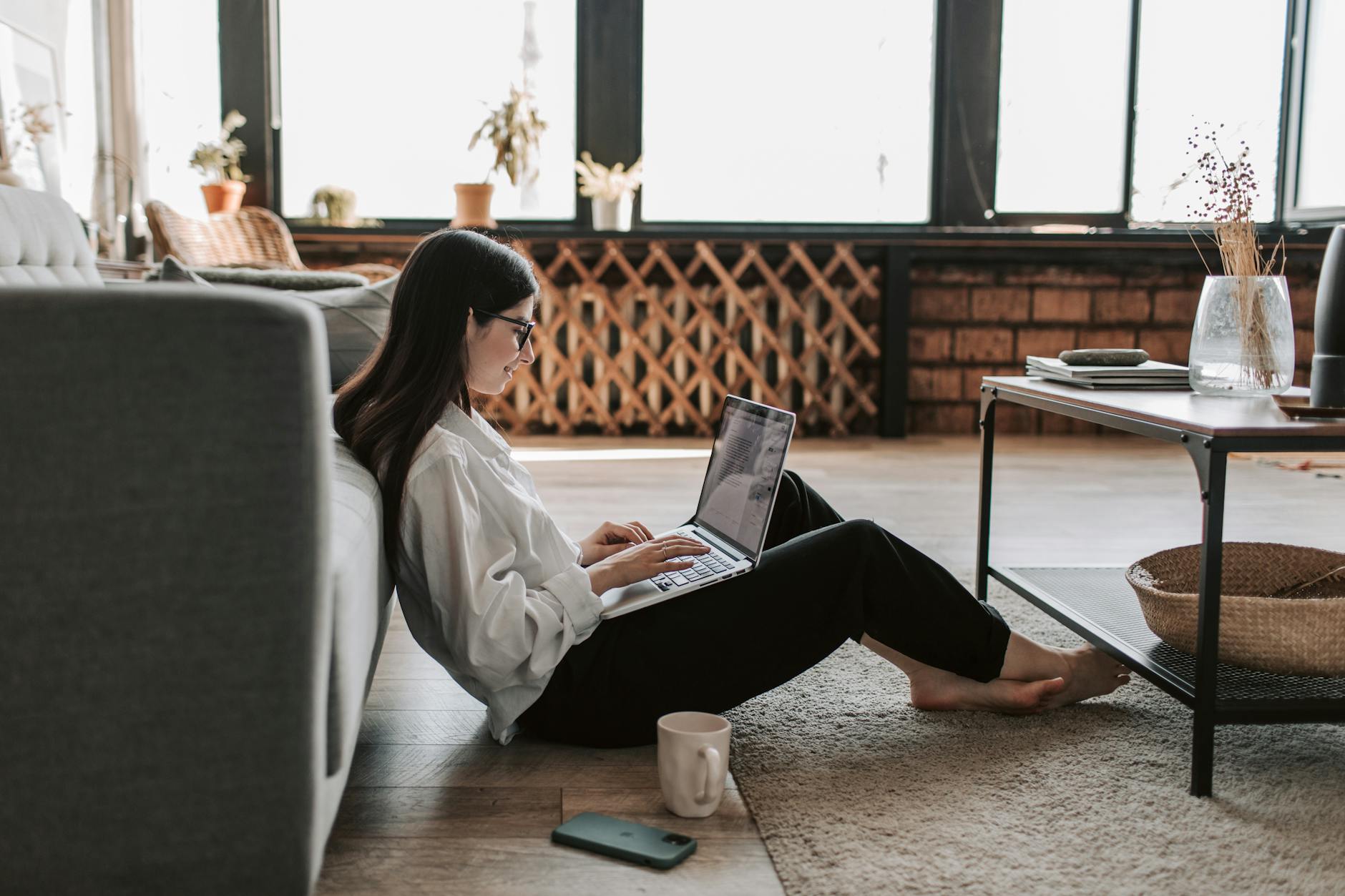 How Remote Work Software is Displacing Traditional Office Tools