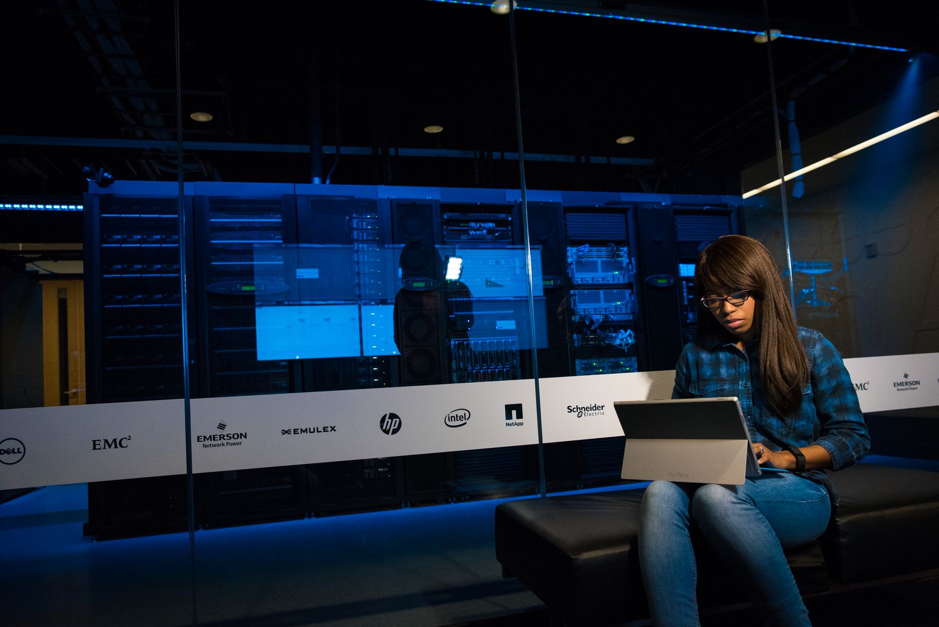 Data Infrastructure 2024: Snowflake, Databricks, or Redshift?