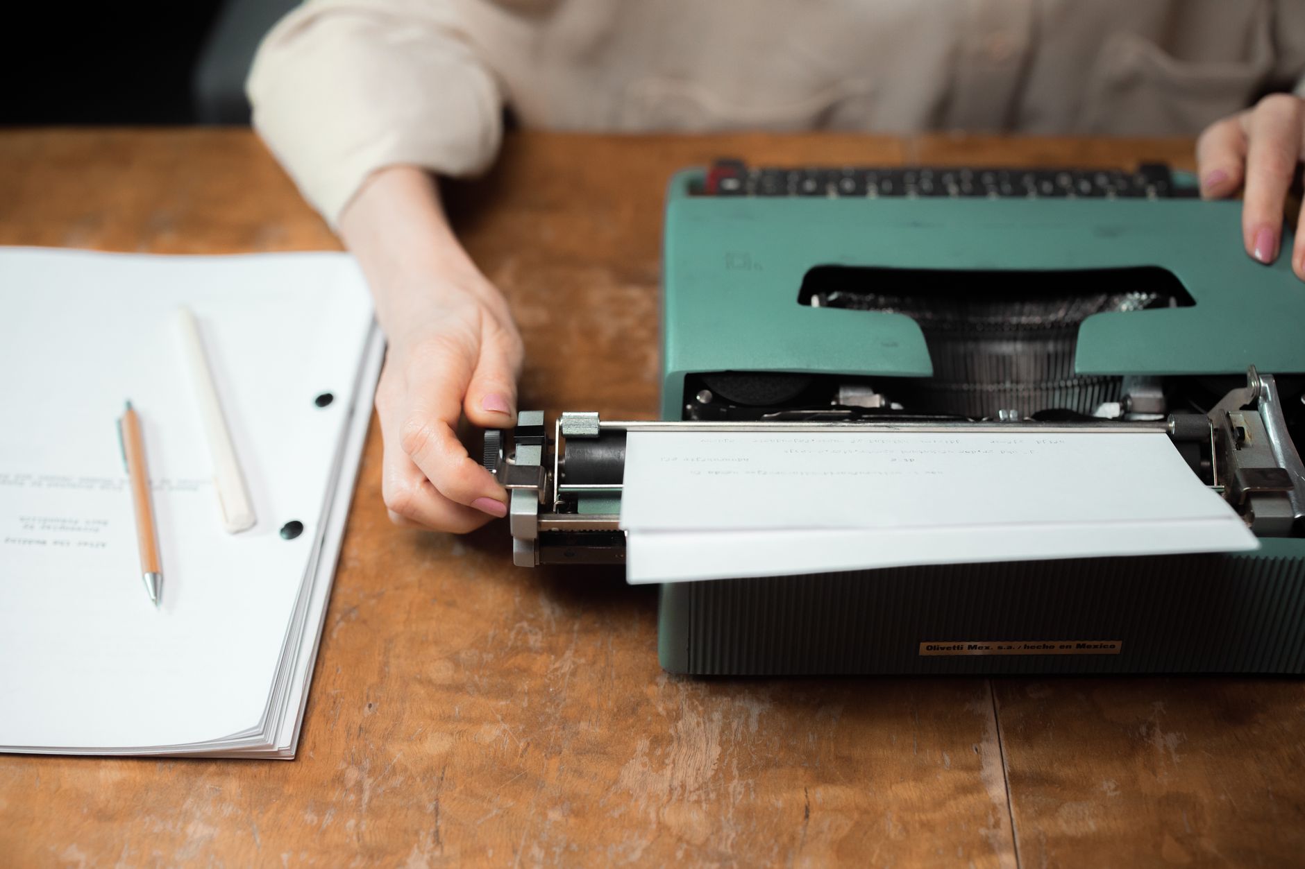 Comparing AI Content Generators: Jasper vs Copy.ai