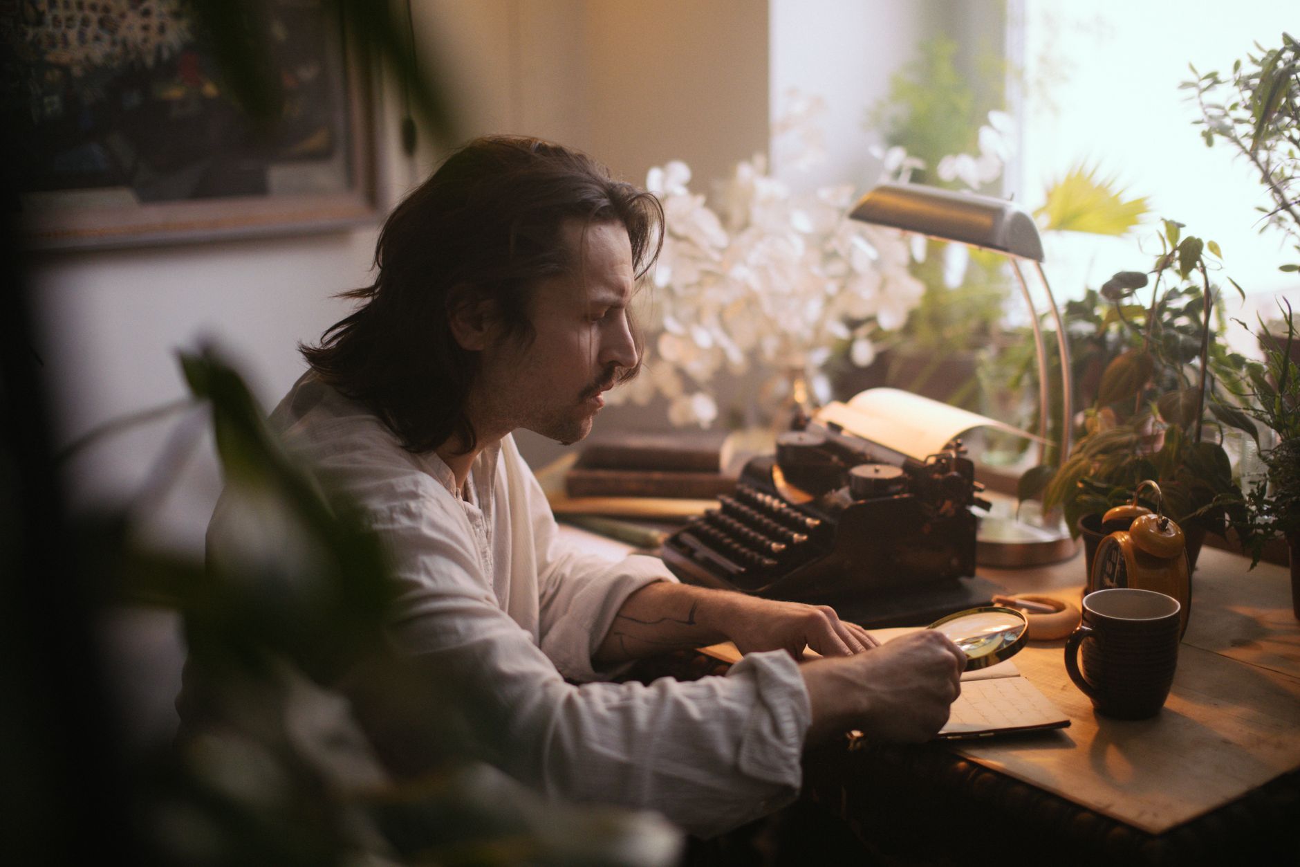 Choosing Between Jasper and Writesonic: Which AI Writing Tool Wins?