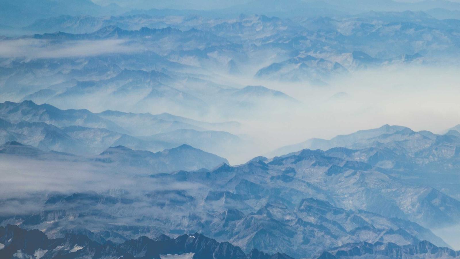 2024 Hosting Service Leaders: Who's Winning the Cloud Race?