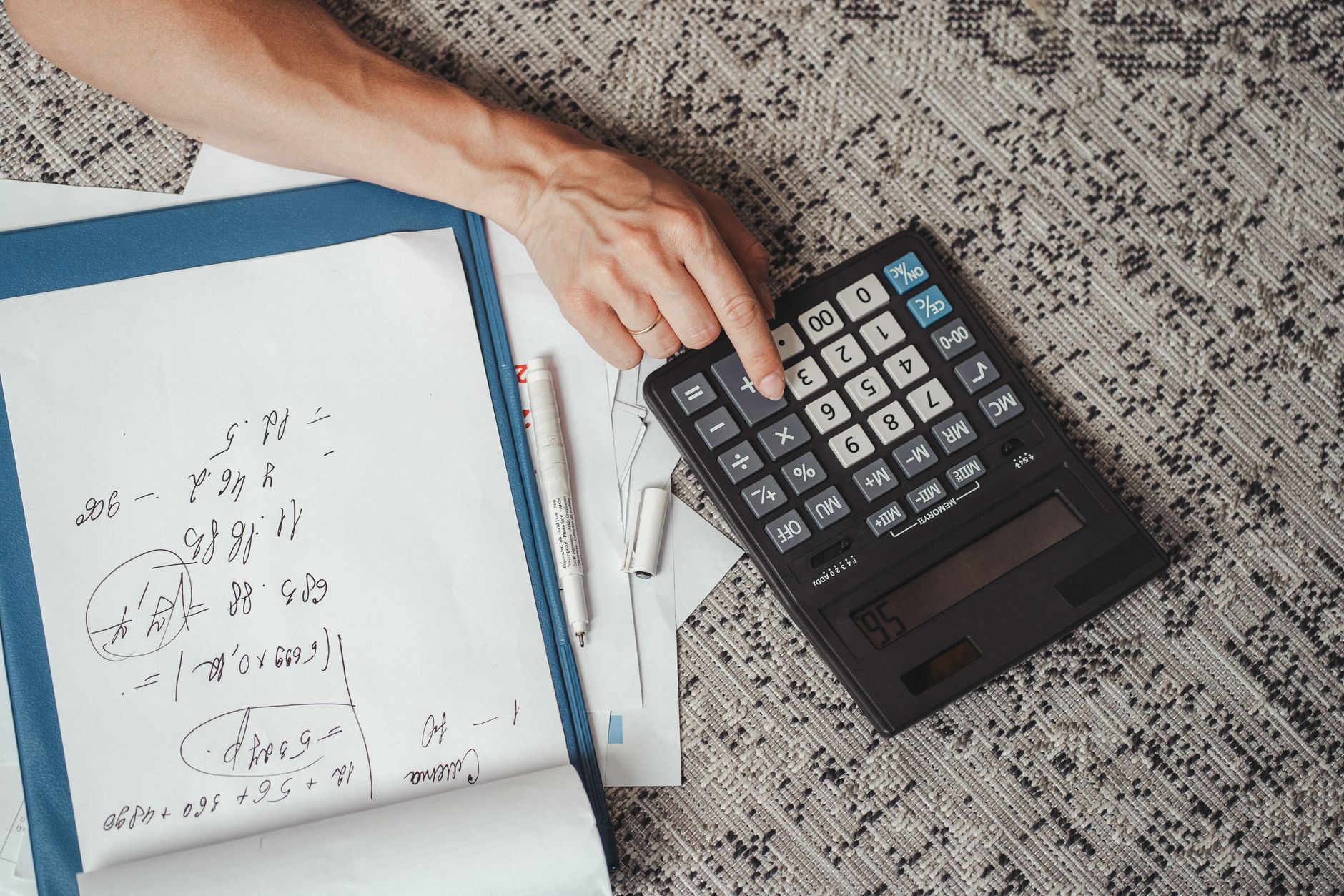 SaaS Pricing Strategies: What Works for HubSpot and Salesforce