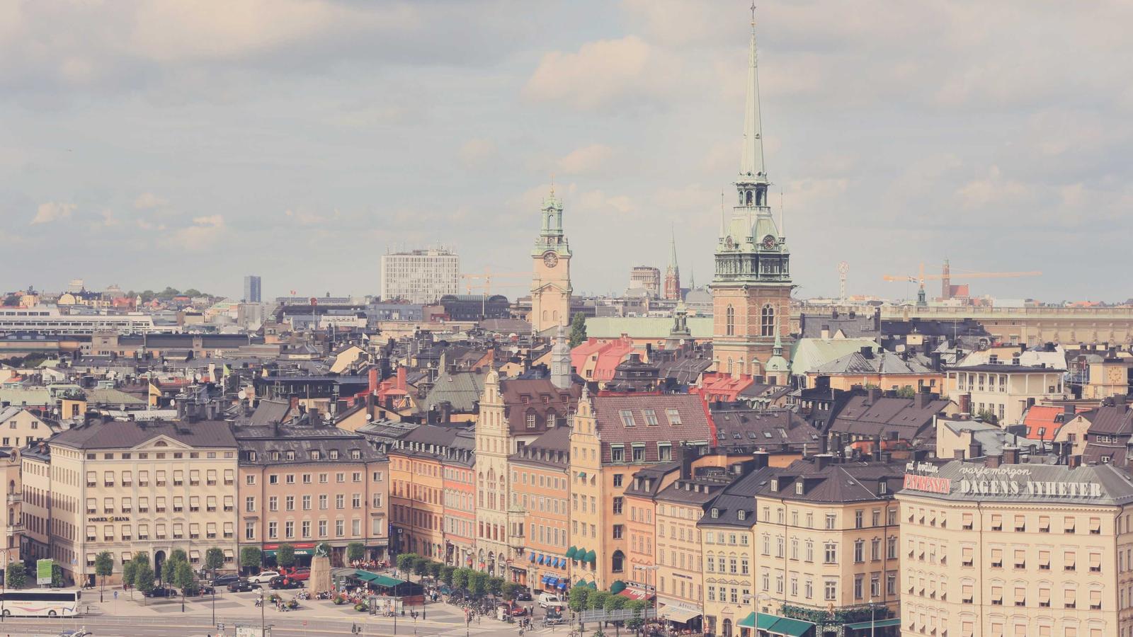 Understanding the Real Costs of Remote Work Tools for Large Teams